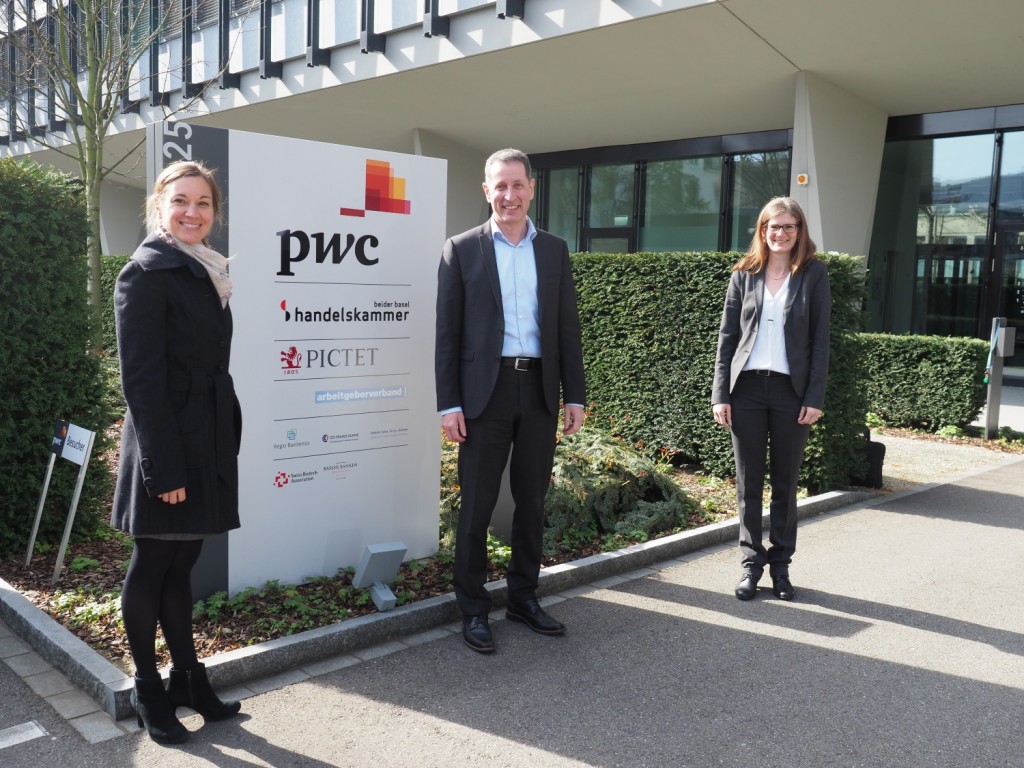 From left: Heike Bihlmann, Liaison Basel and Michael Altorfer, CEO from the Swiss Biotech Association with Deborah Strub, Head of Cluster & Initiative, Basel Chamber of Commerce